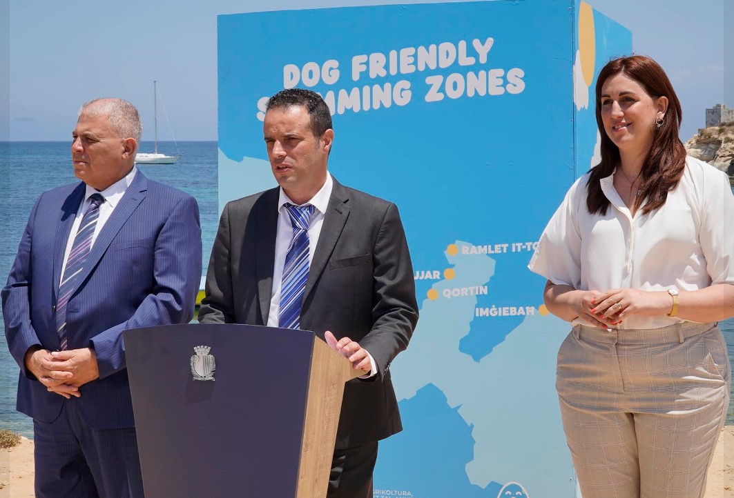 A textbook example of pathetic clowns