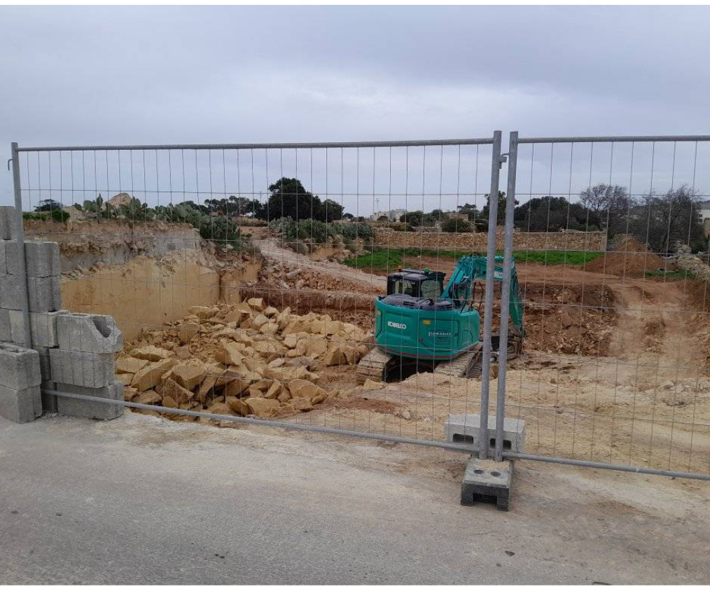 More Jungle Rules in Birżebbuġia