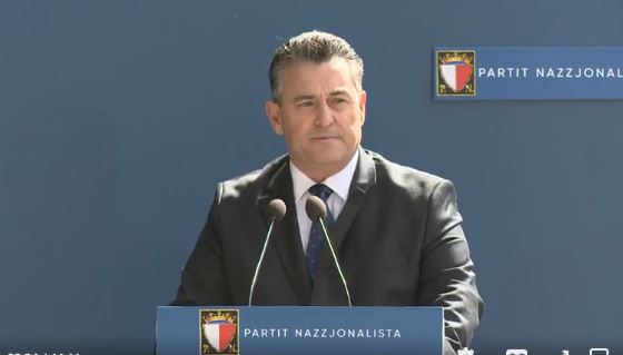 Emerging politicians with no Party leadership and vision