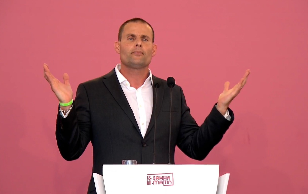 No control and a State in tatters