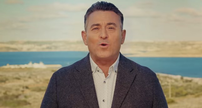 Opposition Leader gives an end of year message: avoids mentioning rule-of-law and focuses on standards of living