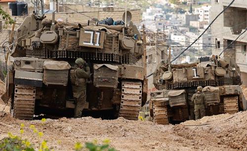 40,000 Palestinians leave Jenin as IDF tanks storm city