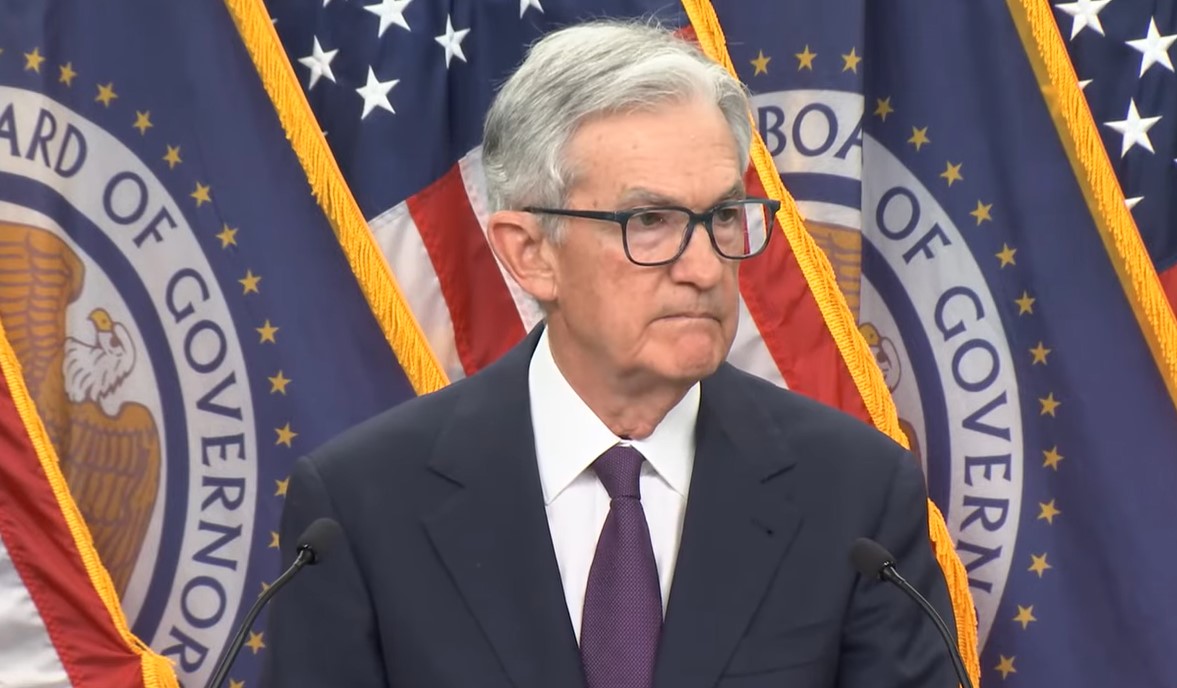 Federal Reserve lowers economic growth forecasts due to tariffs and tariffs-induced inflation
