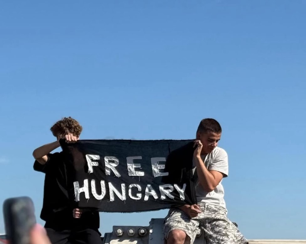 Up to 100,000 people attend Gay Pride in Budapest despite ban