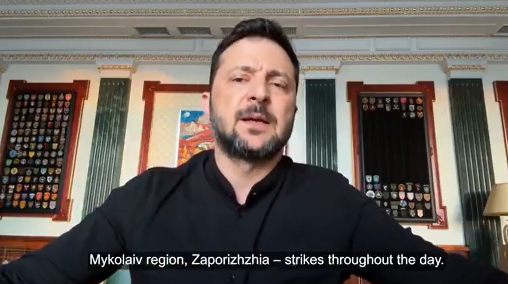 Zelensky backs down on anti-corruption institutions bill and reverses course after mass protests