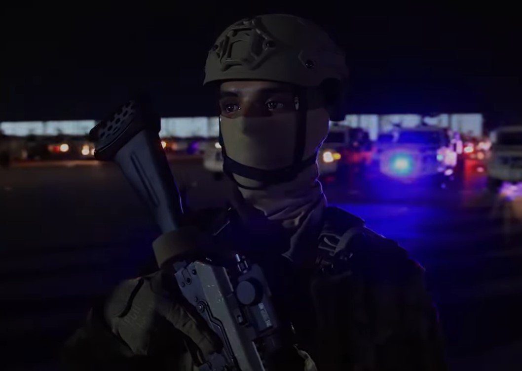 Libyan military factions take positions but no fighting take place
