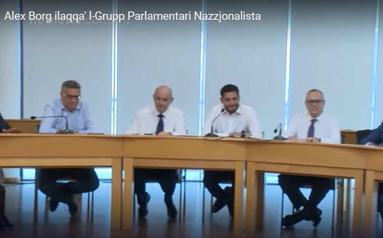 Vladimir Putin’s table at the PN’s Headquarters