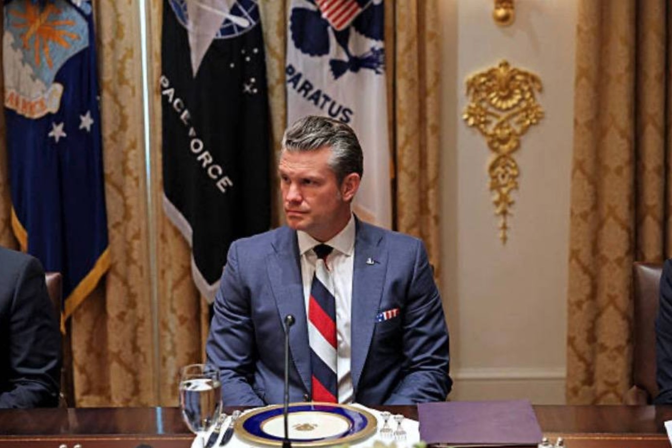 The Russian press hails Pete Hegseth’s Russian-tricolour tie during meeting with President Zelensky