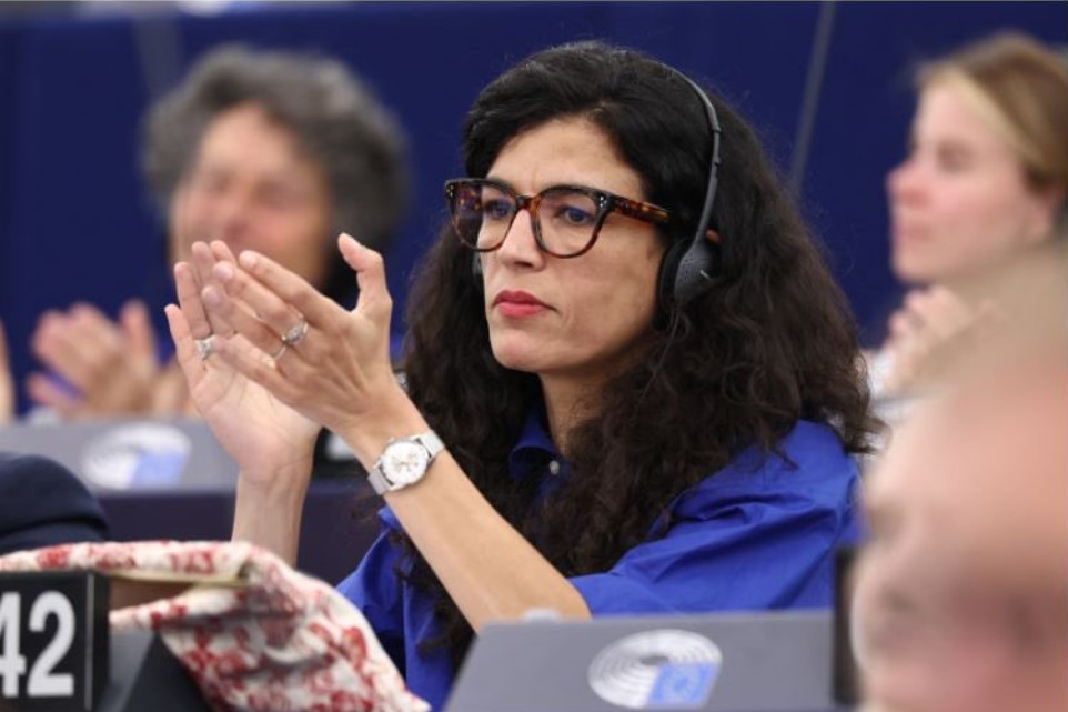 Far-left and far-right join forces in the European Parliament to vote against free-trade Mercosur agreement