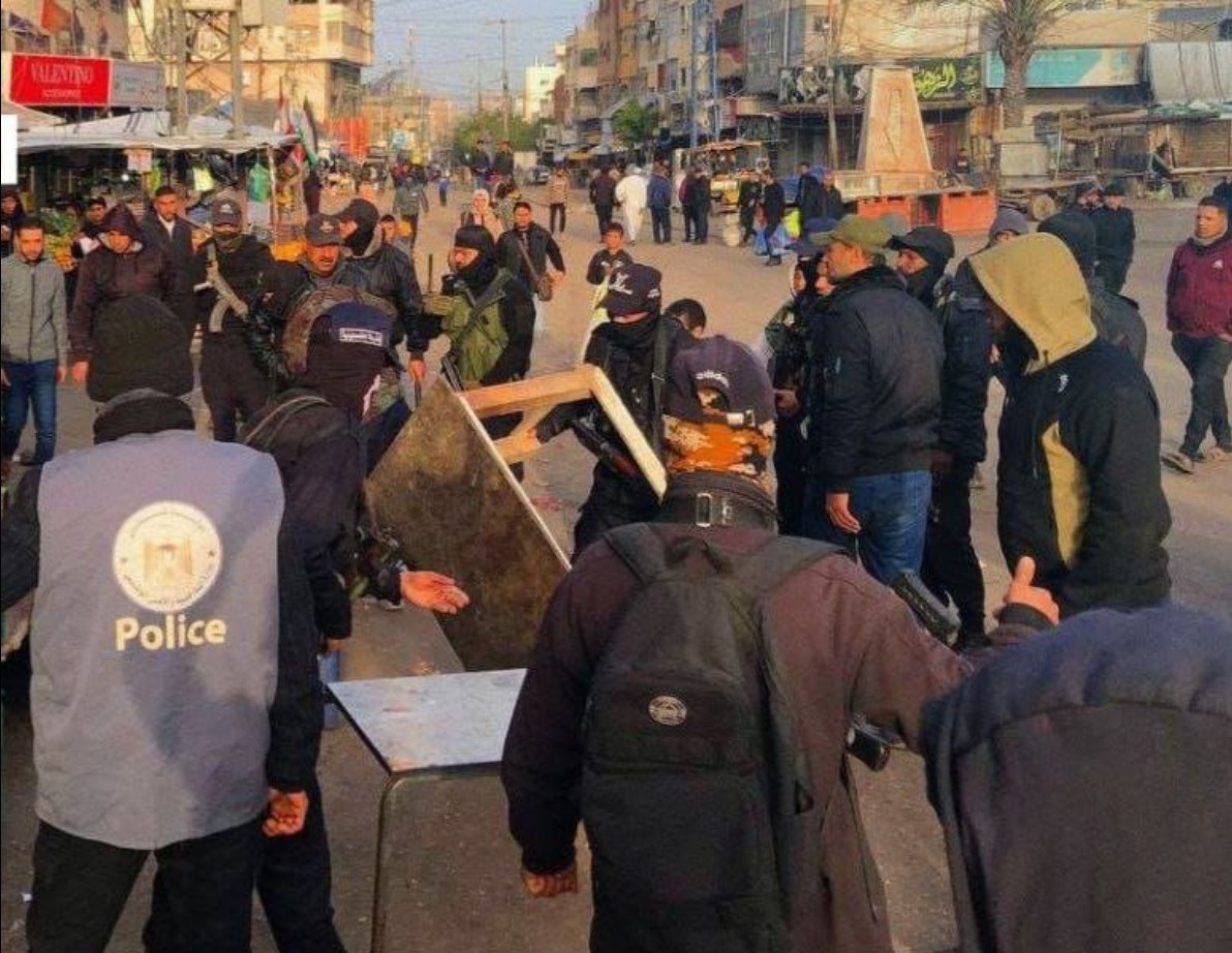 Hamas refuses to disarm and continues repression aginst Palestinians: Palestinians fear renewed war