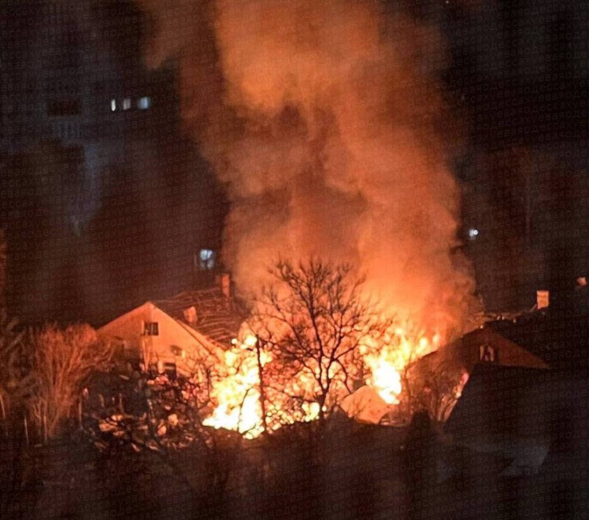 Russia strikes strikes residential buildings in Odessa: Ukraine signs defence agreement with Saudi Arabia