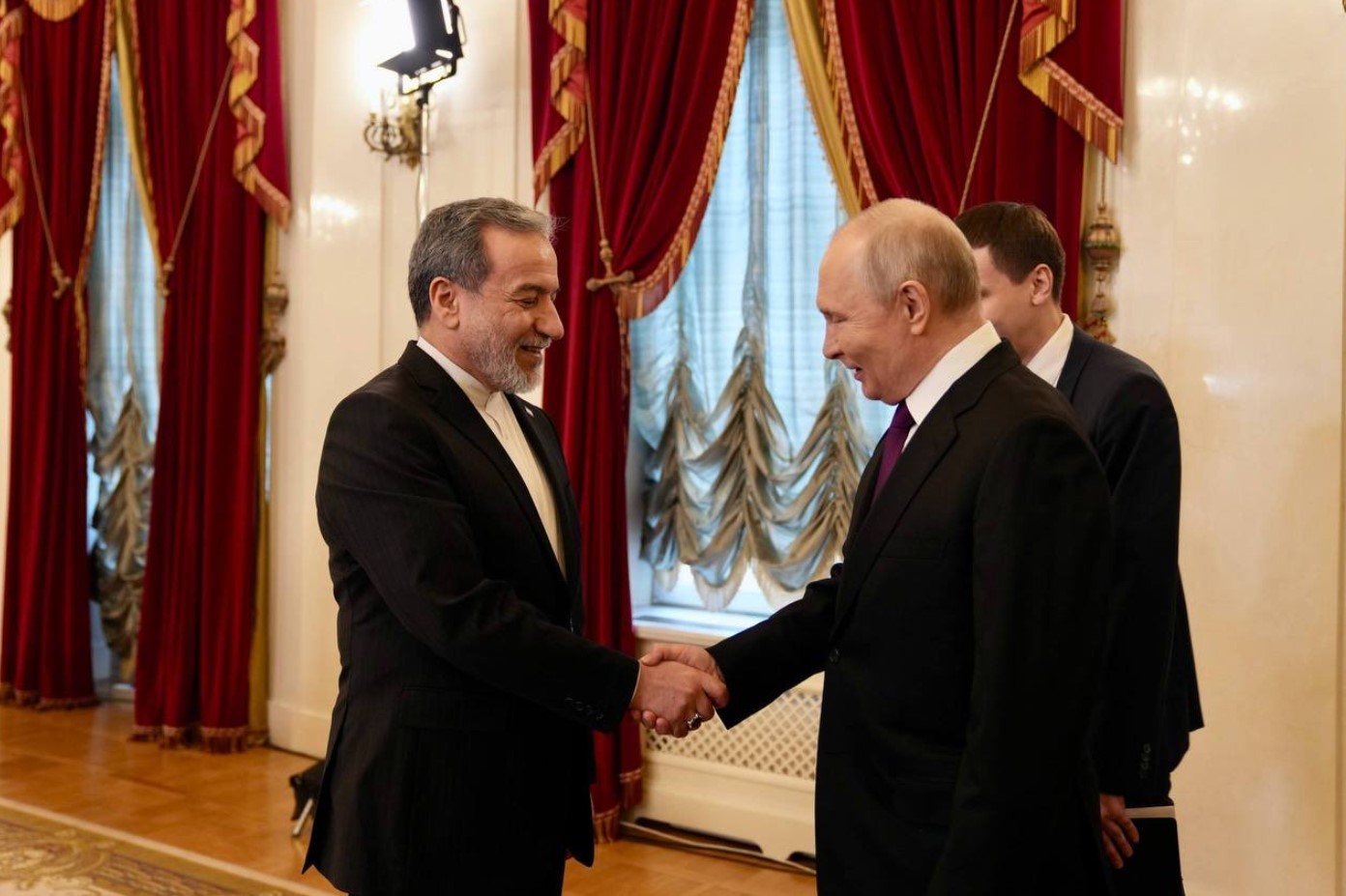 Iranian Foreign Minister visits Saint Petersburg and meets Vladimir Putin