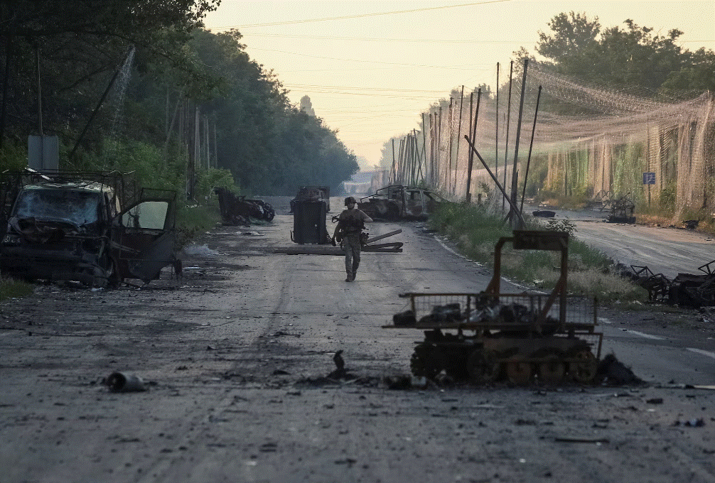 Ukrainian city of Kostiantynivka remains contested as Russia bombs Kyiv with ballistic missiles