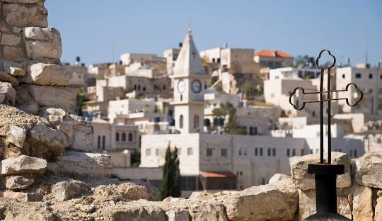 Israeli settlers take over ancient Christian village of Taybeh in Palestine: Israel renews airstrikes in Gaza